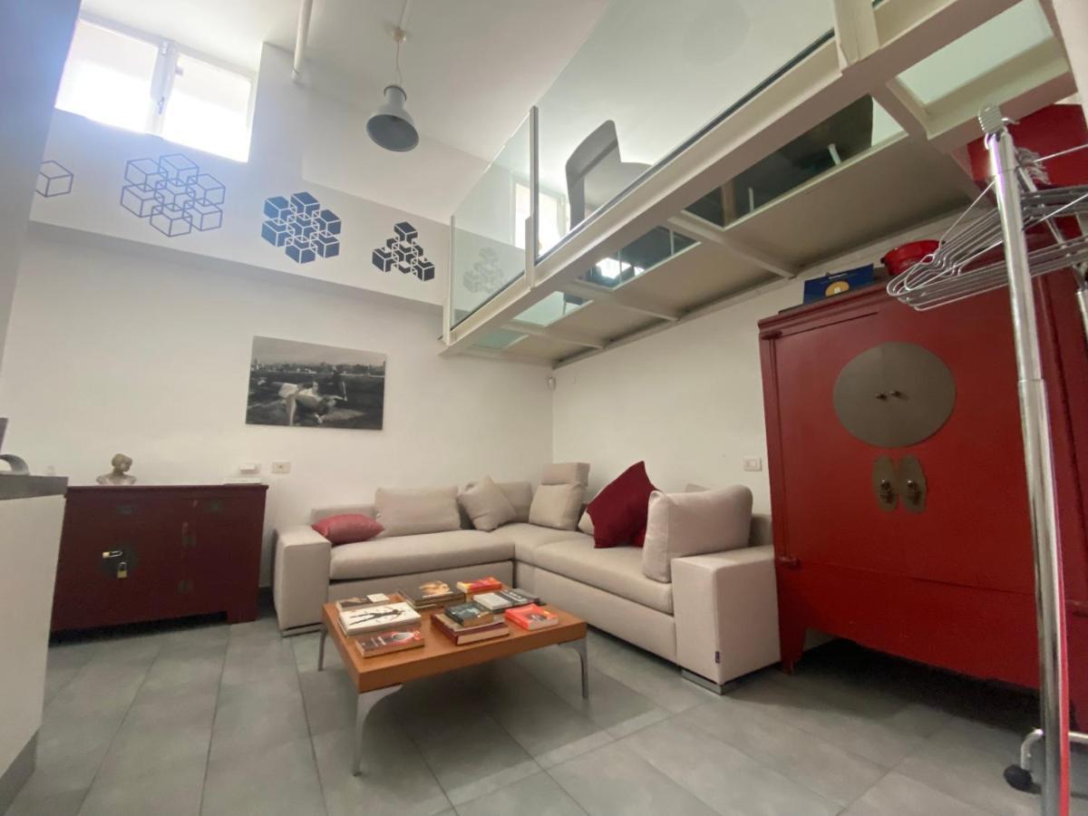 Living Apartment Милано Екстериор снимка