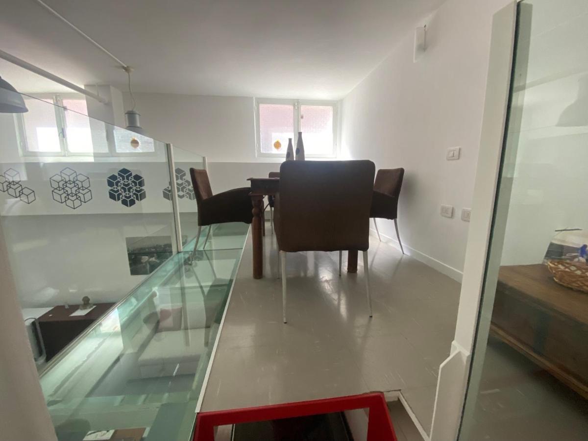 Living Apartment Милано Екстериор снимка