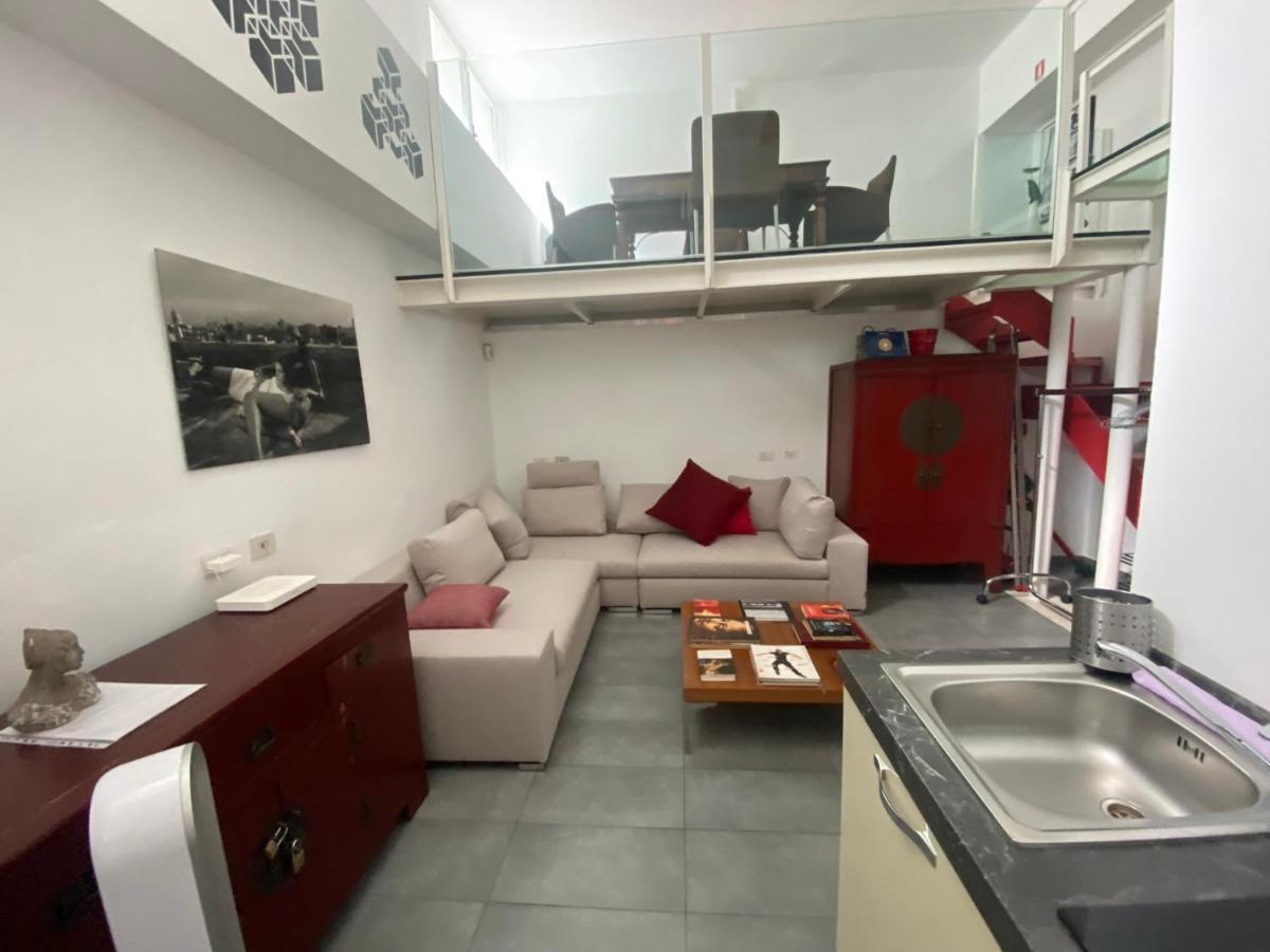 Living Apartment Милано Екстериор снимка