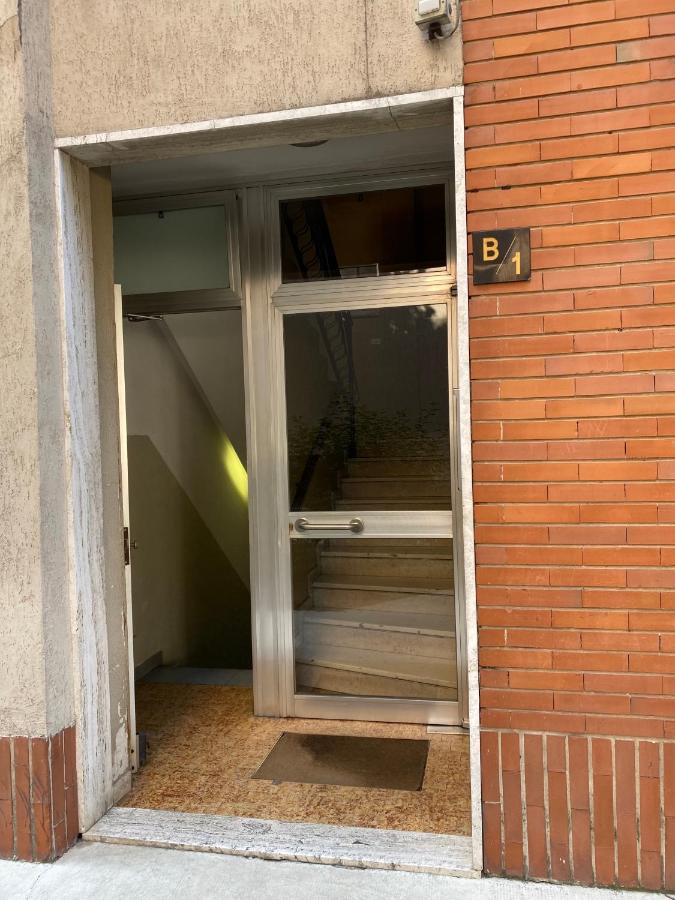Living Apartment Милано Екстериор снимка